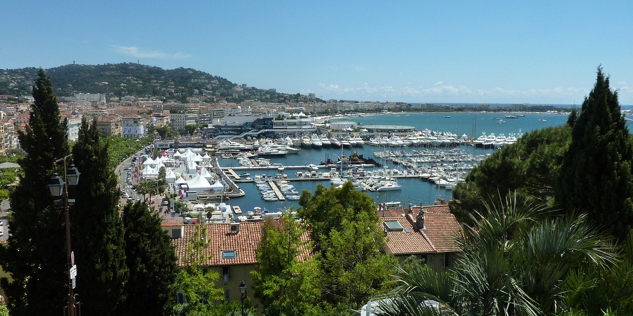 Nice, Cannes, Antibes : où acheter et à quel prix ?